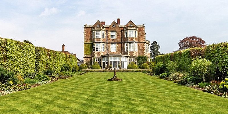 Luxury Yorkshire stay with 2-AA-Rosette dinner - SAVE 40%!