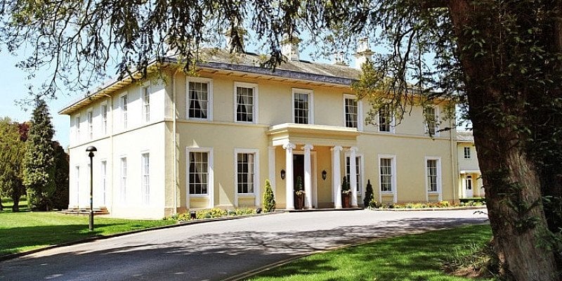SAVE 54% on Nottinghamshire stay for 2 with Dinner & Prosecco - NOW £89!