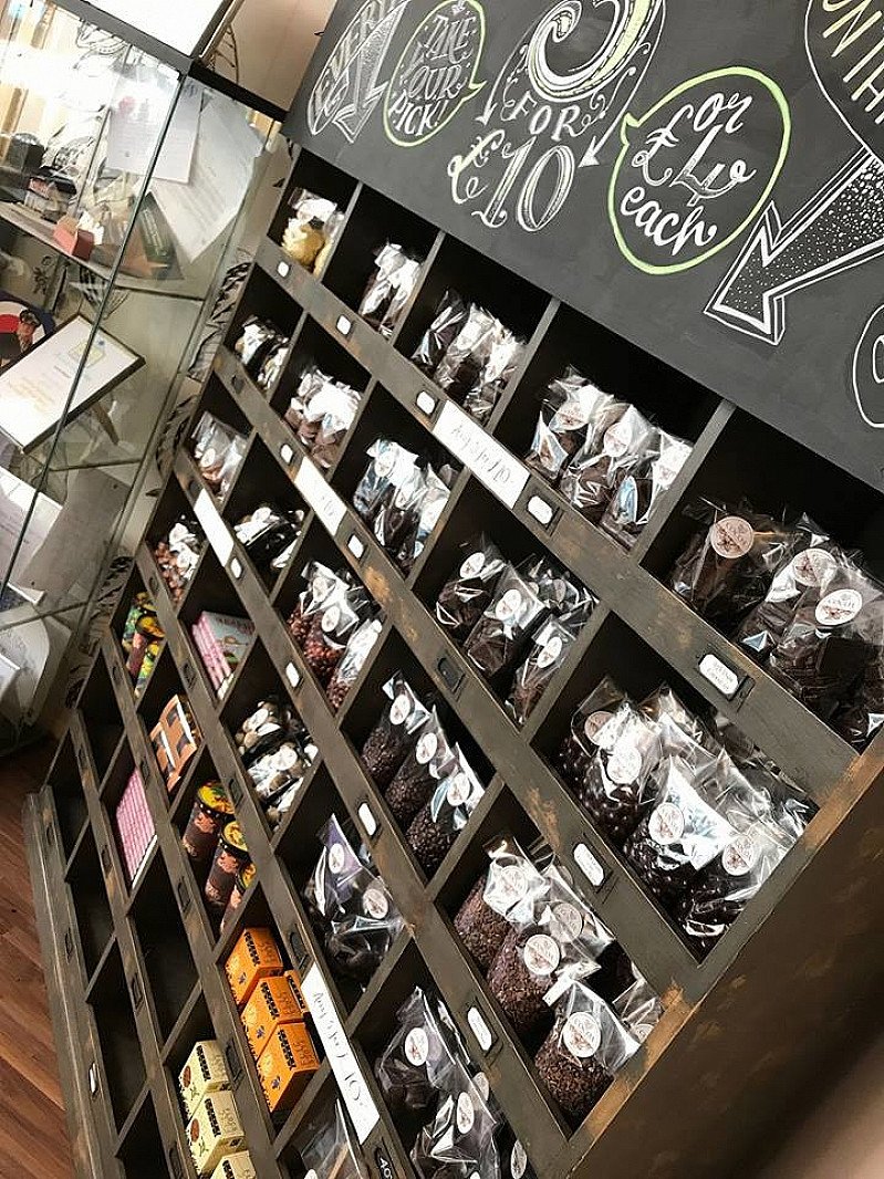The shelves are brimming today with handmade delights!