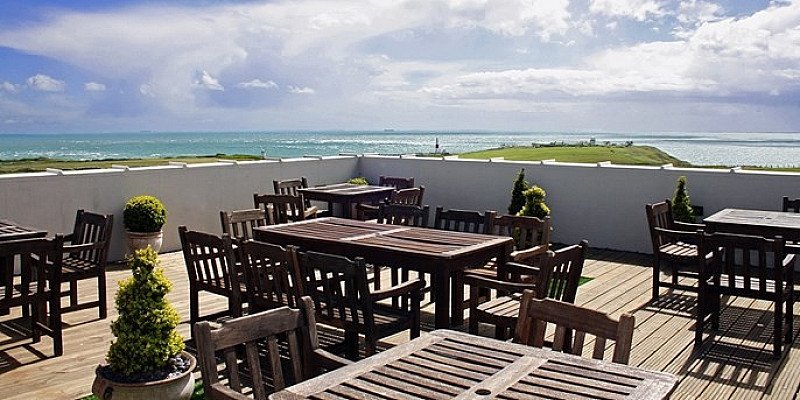 SAVE 47% On Short Break in Dorset: Isle of Portland w/breakfast!