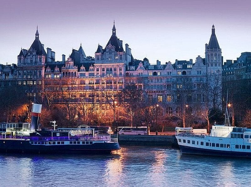 3-course Meal & Drinks for 2 at 5-star London hotel - ONLY £49!