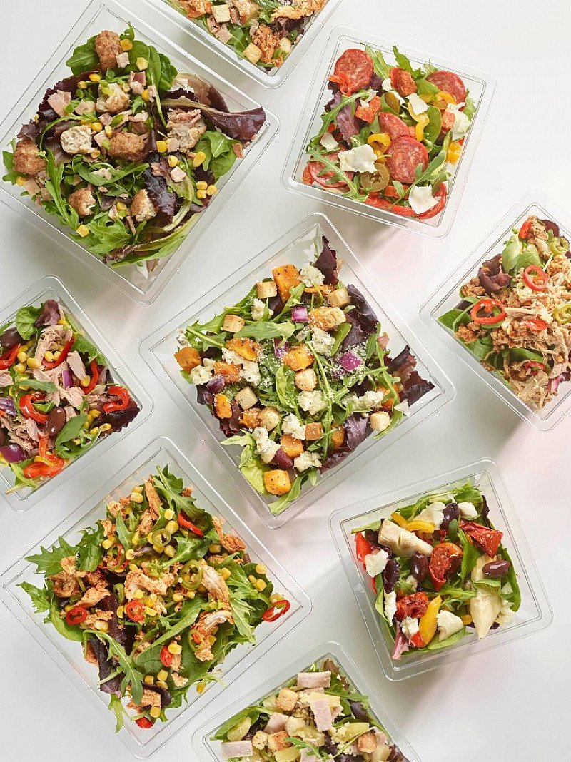 Have your choice of PizzaStorm toppings with a leafy green salad base. All the goodness, no guilt!