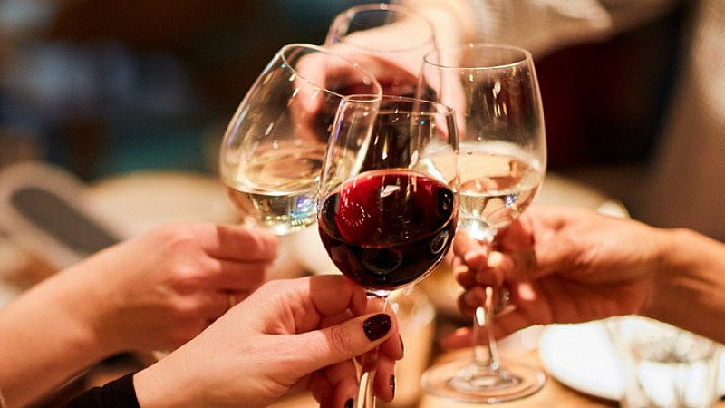 Vive le Weekend - Bottle of Wine for ONLY £10!
