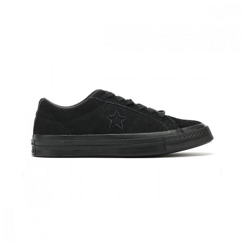 SALE, SAVE 33% - Converse One Star Junior!