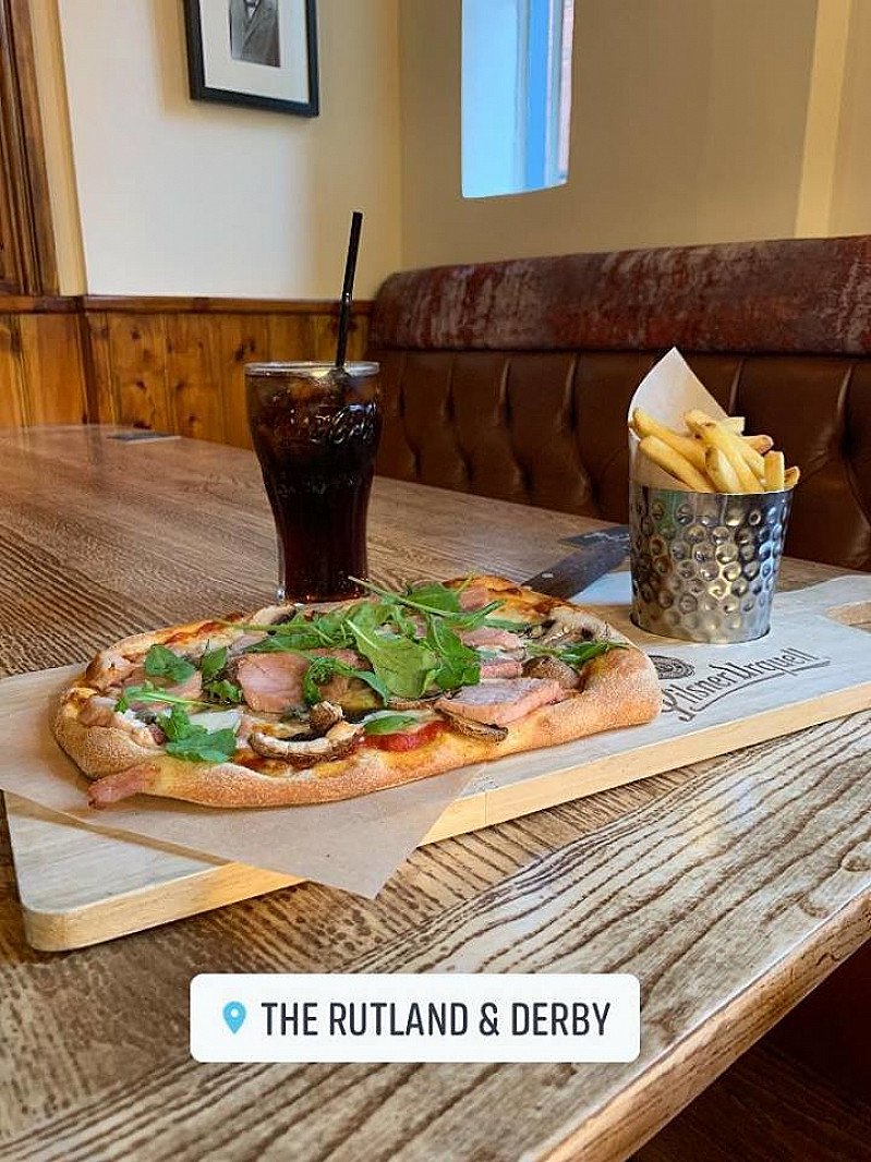 We’re serving our weekday lunch specials from 12-3pm Monday-Thursday.