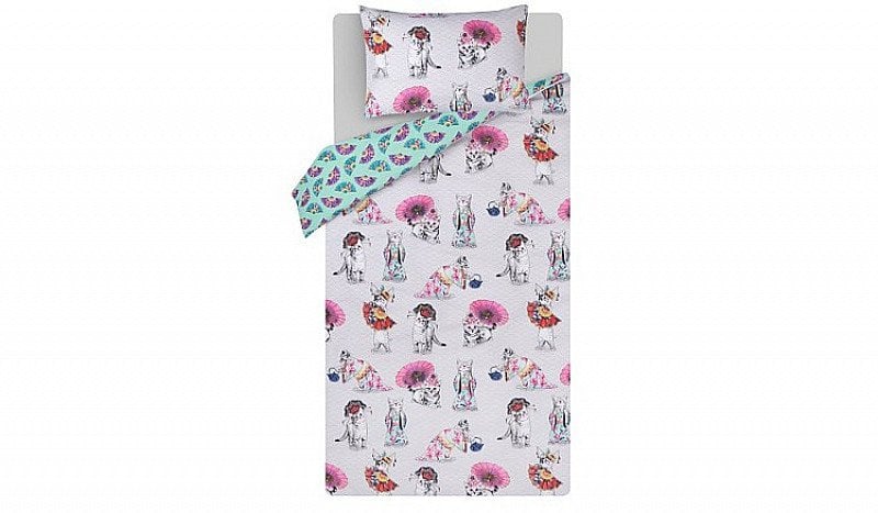 30% OFF SELECTED HOME ITEMS - Geisha Cat Print Easy Care Duvet Set!