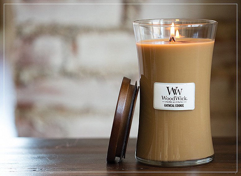WoodWick Large Jar Offer - Buy any 2 Large Jar Yankee Candles for £38.00!