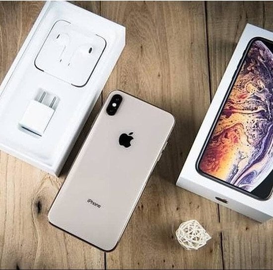 Iphon Xs Max , Iphon 8 Plus and Xs