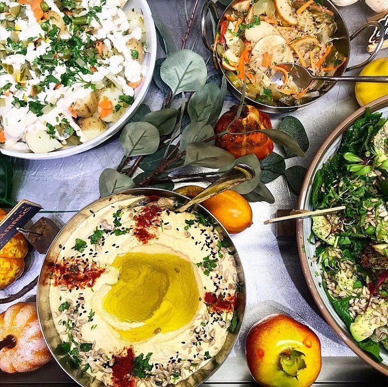 Words cannot express Hummus I love you - Remember to book yourself in this Valentines!