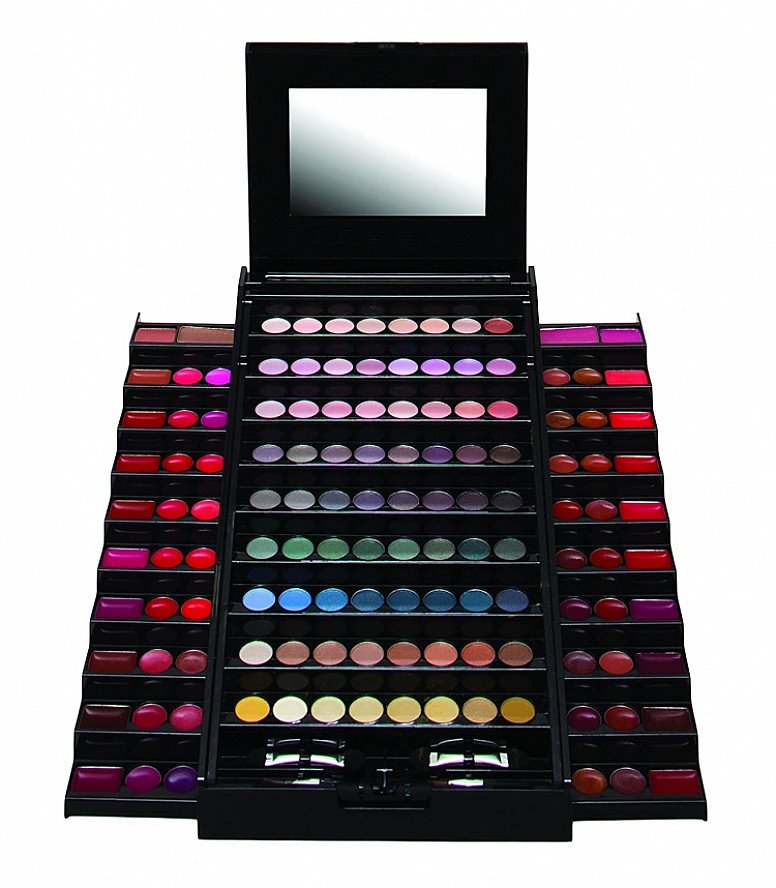 SALE - Technic Colour Pyramid Compact!