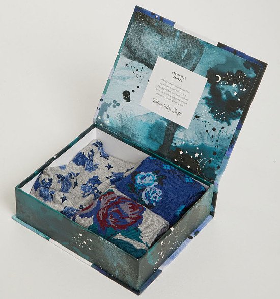 Send organic and sustainable gifts - WOMEN'S FLORAL BAMBOO UNDERWEAR & SOCKS GIFT SET, £21.95!