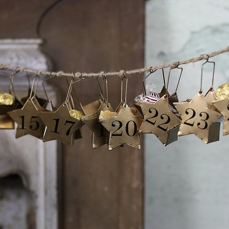SALE - ABENI ANTIQUE BRASS STAR CALENDER, now £39.99!