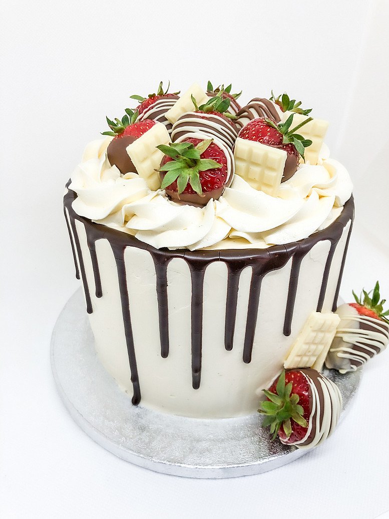 6” Round Cake