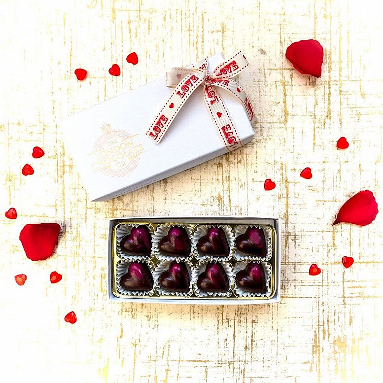 National Chocolate Day - VEGAN RASPBERRY CHOCOLATE HEARTS GIFT BOX