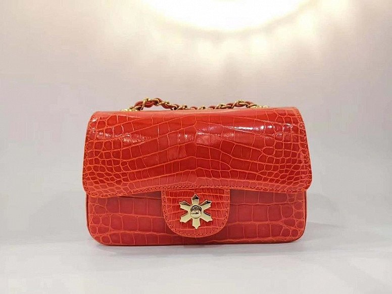 ULTRA LUXURY GENUINE LEATHER GLOSSY HANDBAG