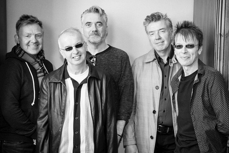 THE UNDERTONES