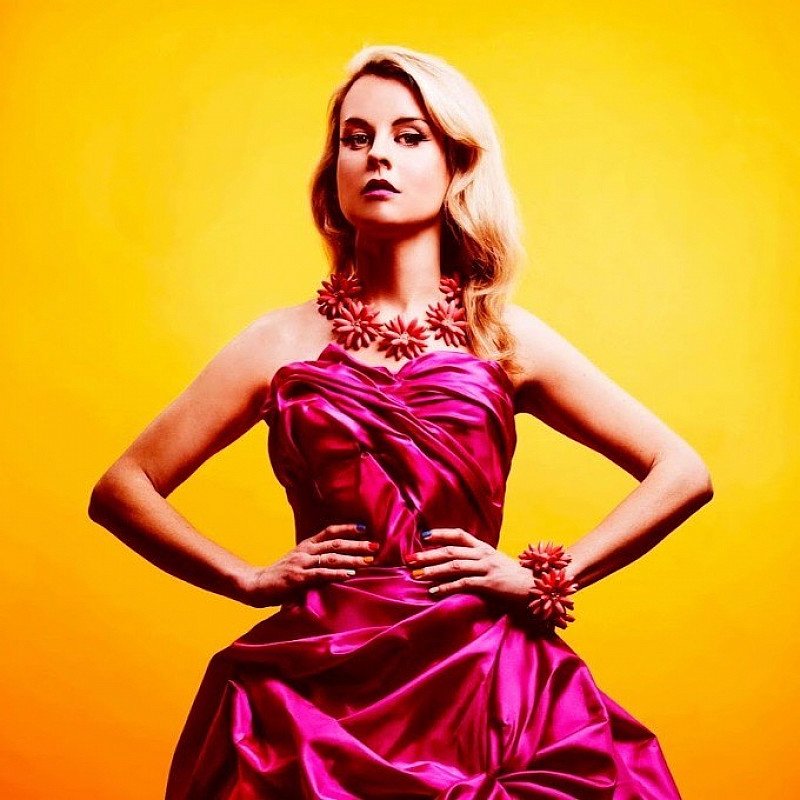 ANNA MORRIS: BITCHELORS