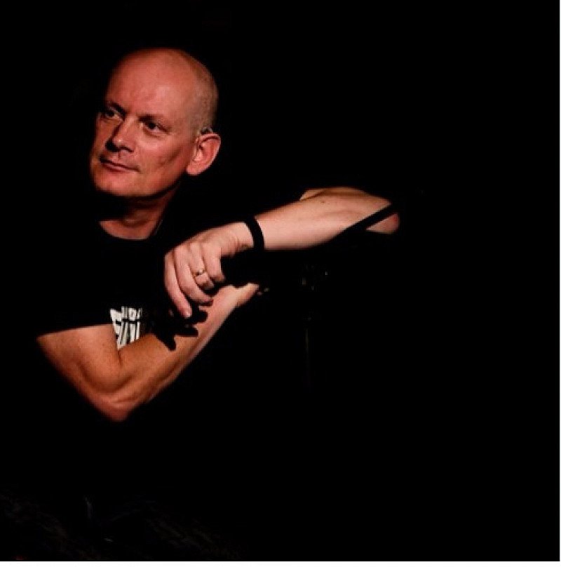 STEVE DAY – DRIFT AWAY