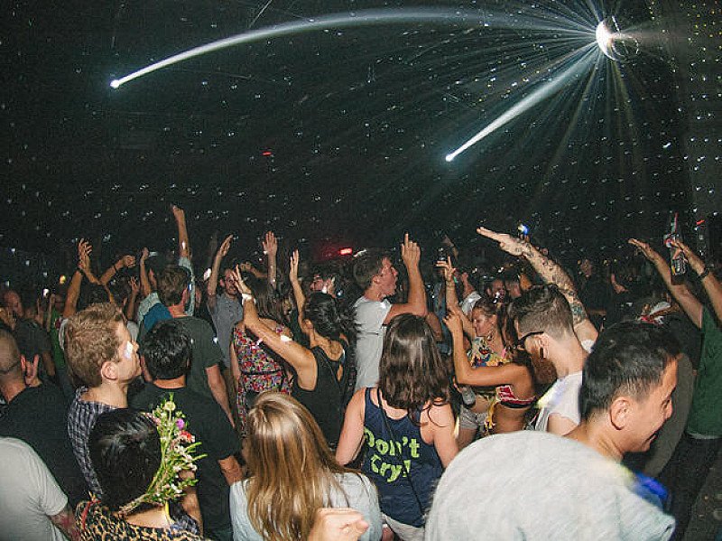 Heavy Beat House Party at Hare And Hounds