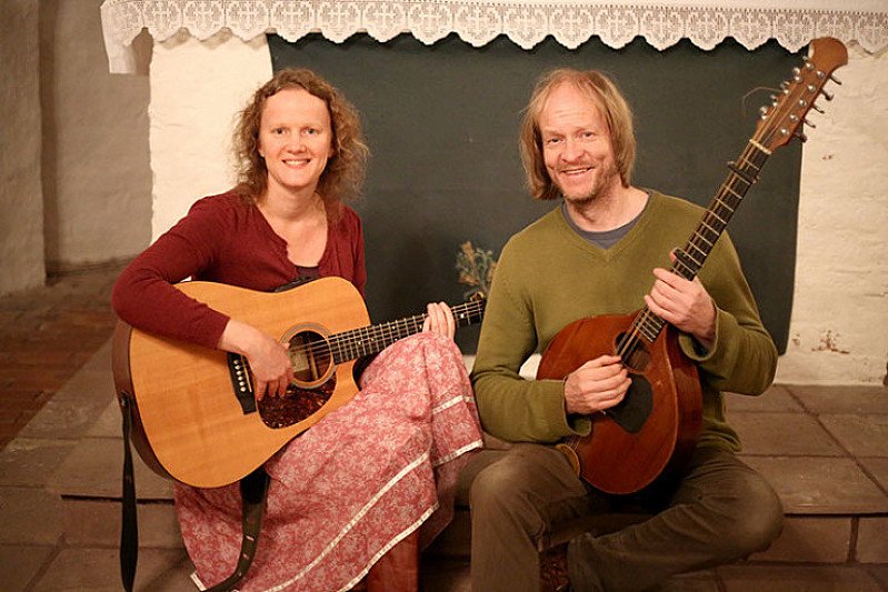 Linde Nijland sings Sandy Denny