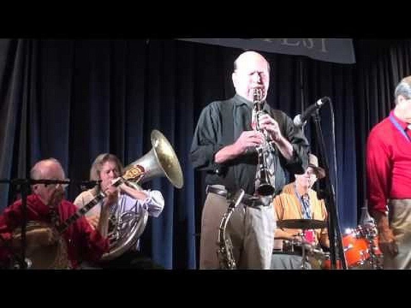 Titanic Jazz Band + hot food
