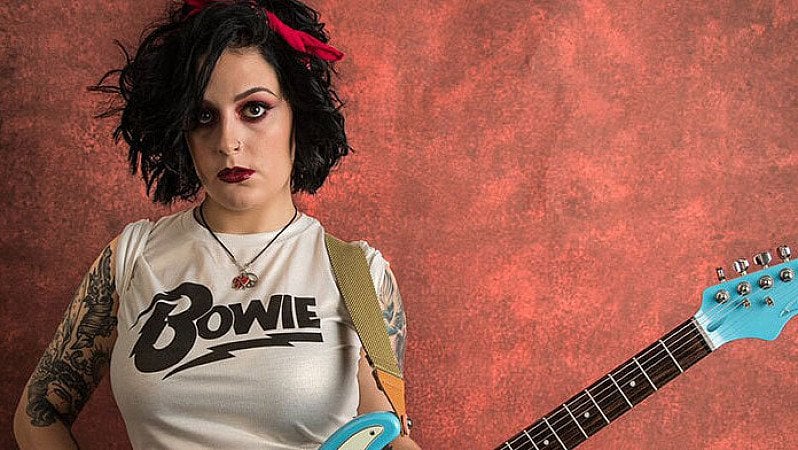 Leicester | Louise Distras live at Firebug