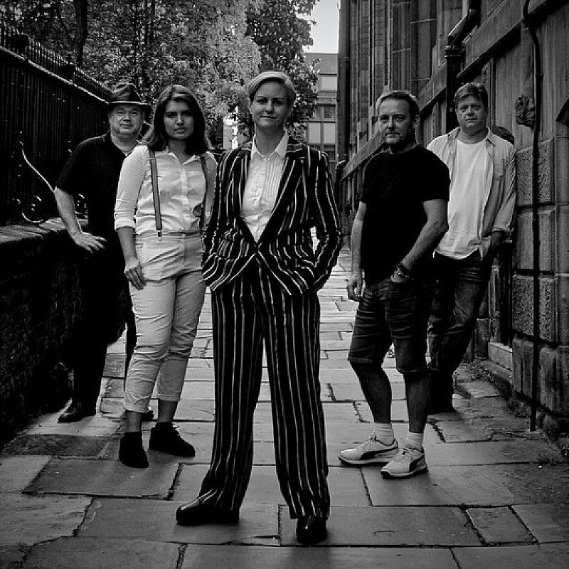 Miss Bowie and the New Killer Stars