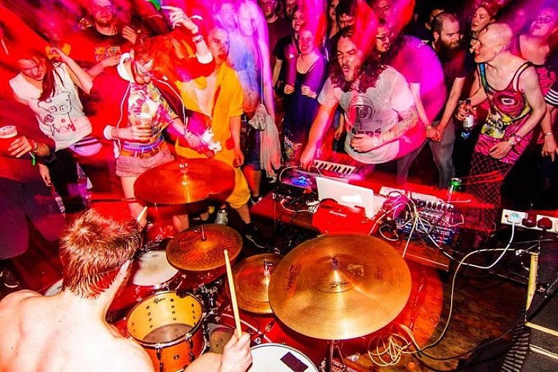 Big Lad // Mess Yourself + Guests tbc