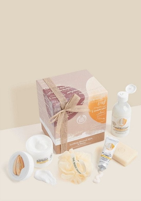 GIFT SETS Soothing Almond Milk & Honey Pampering Essentials £21.00
