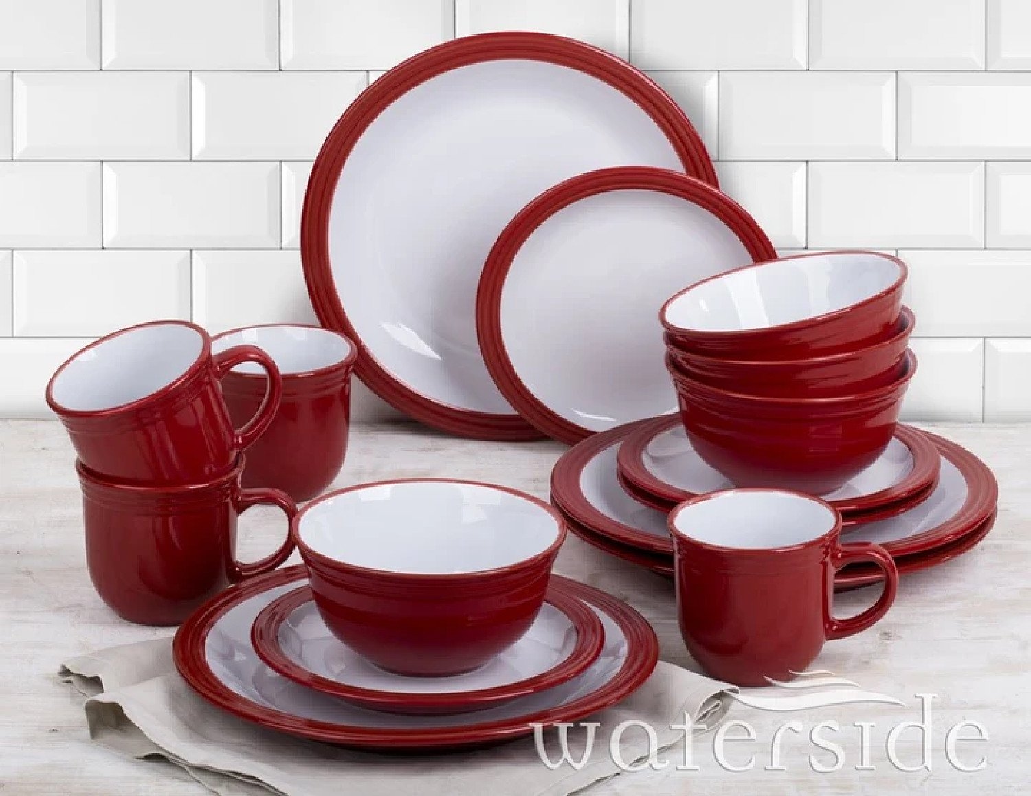 16 PIECE RED CAMDEN DINNER SET Free Postage