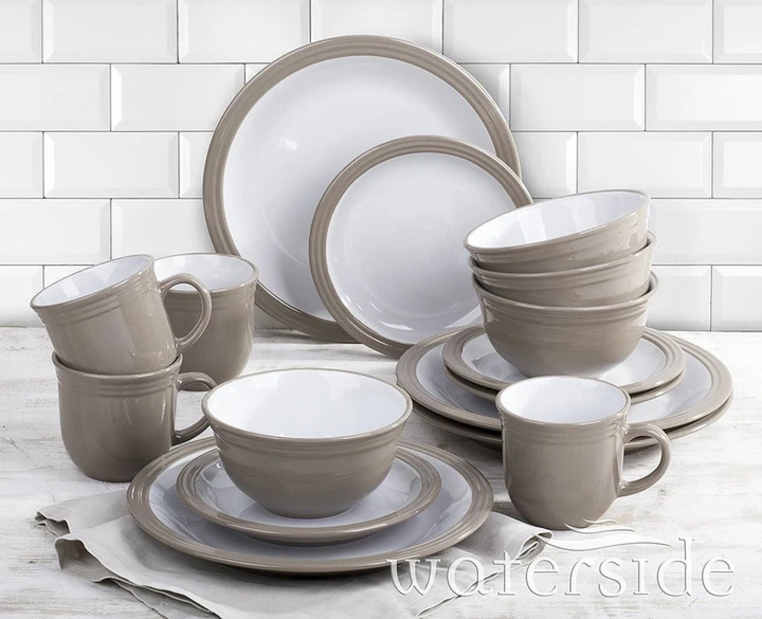 16 PIECE TAUPE CAMDEN DINNER SET Free Postage