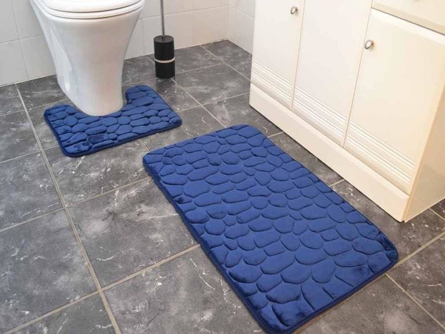 Navy Pebble Bathroom Set Free Postage