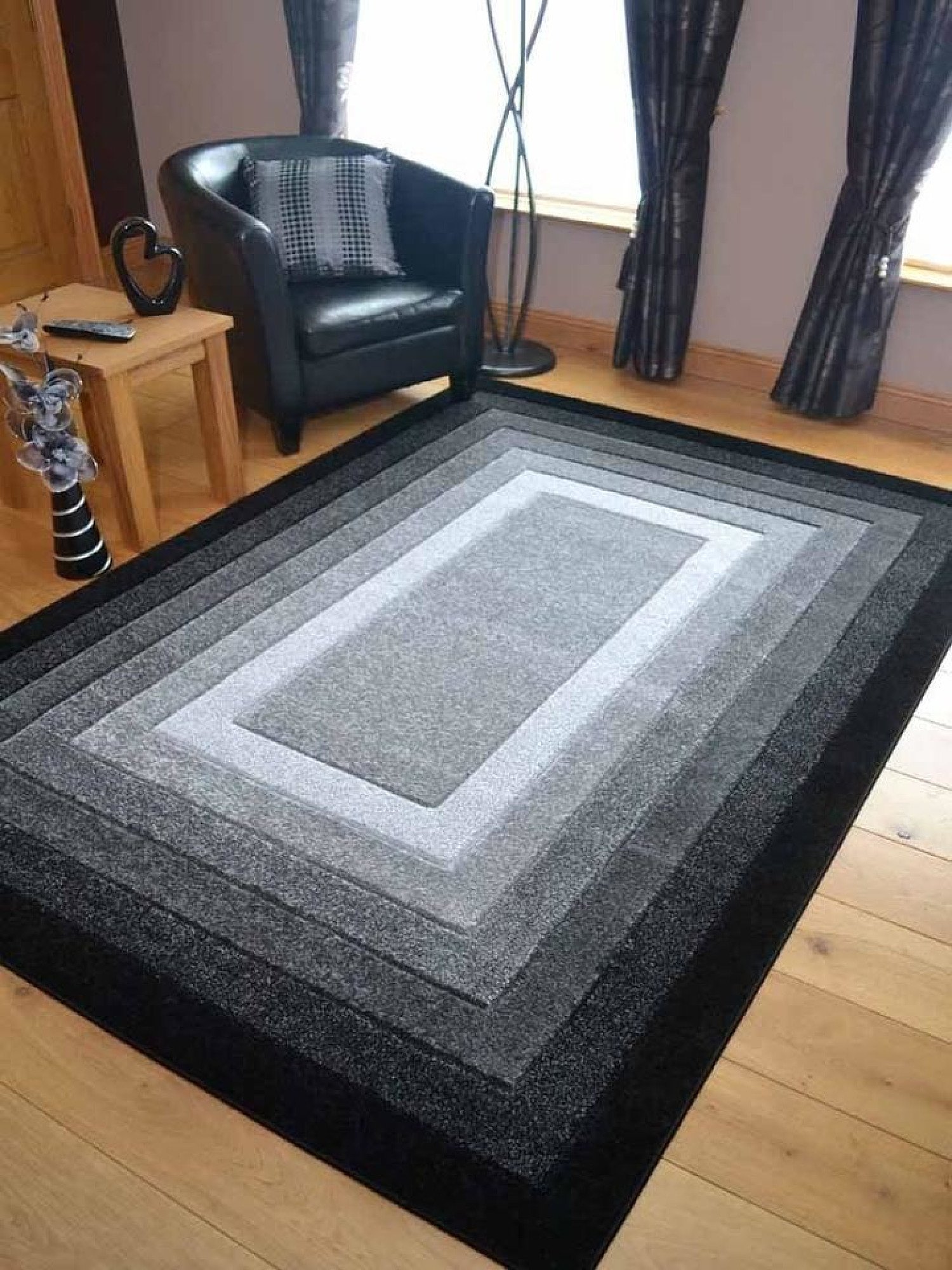 Sahara Plain Border Black Rug Free Postage