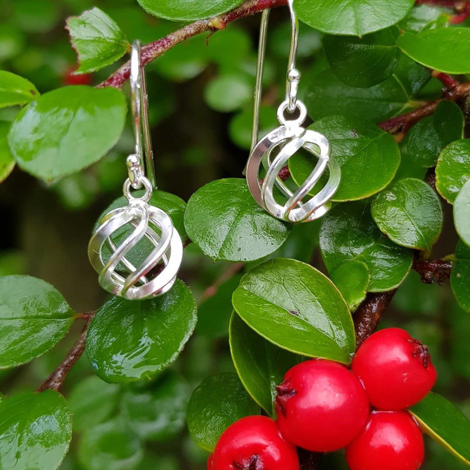 Silver, spiral earrings. 9mm x 10mm 1.65g - Only £22.00 - Free UK delivery