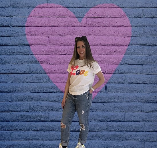 £5 100% Cotton Love Tee