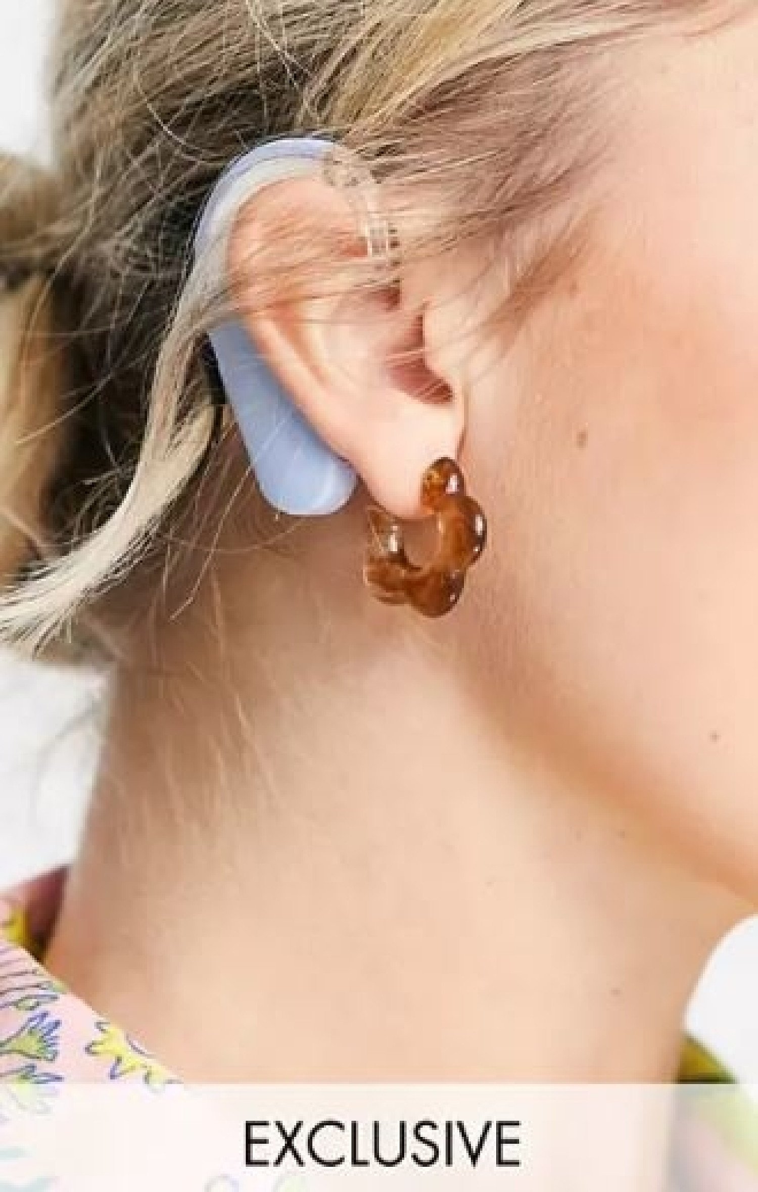 Reclaimed vintage inspired flower earrings in tortoiseshell current price - £6.00!