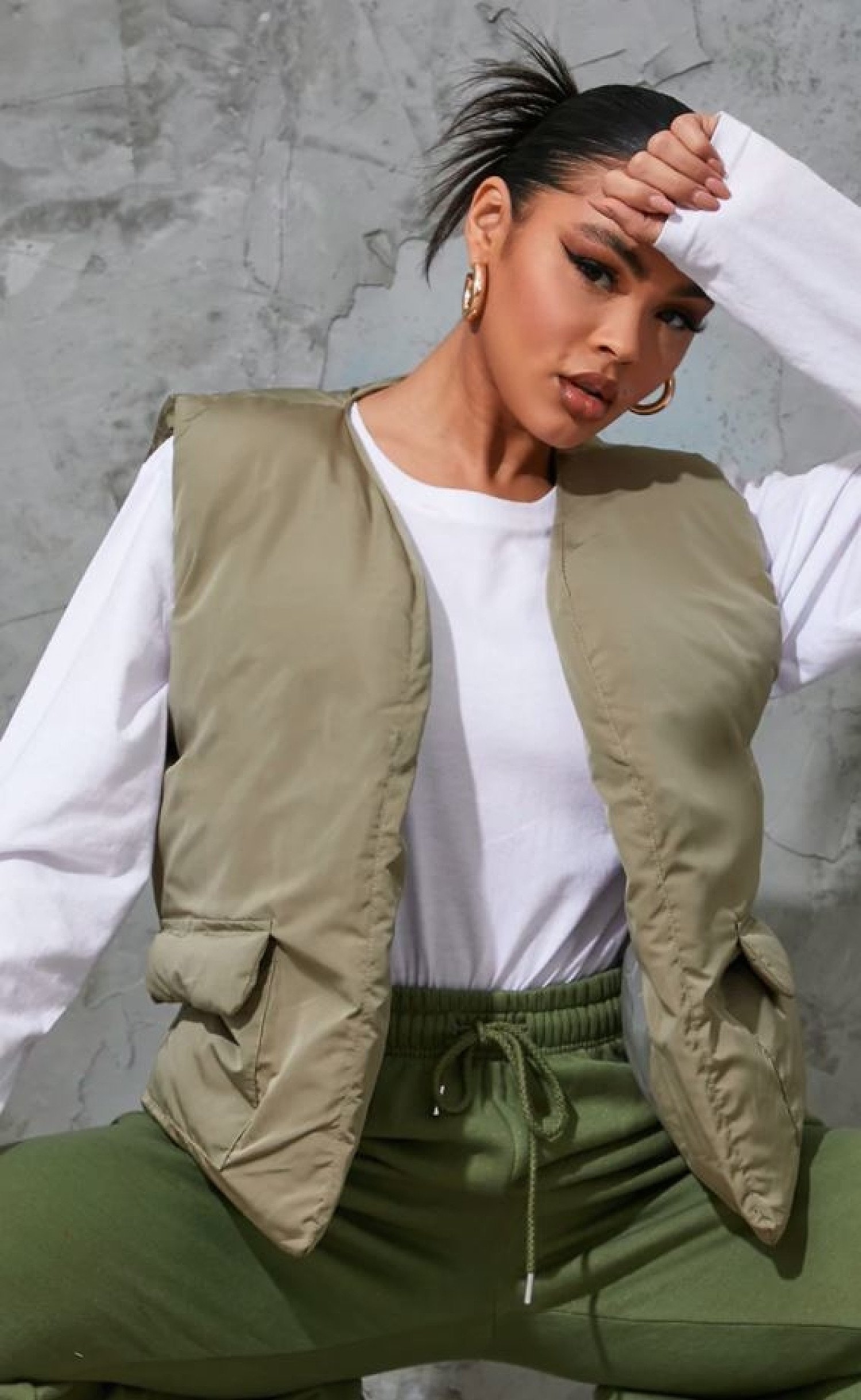 28% OFF - PALE KHAKI PADDED POCKET FRONT GILET!