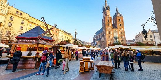 SAVE 48% £149pp – Krakow: Christmas market break with tour!