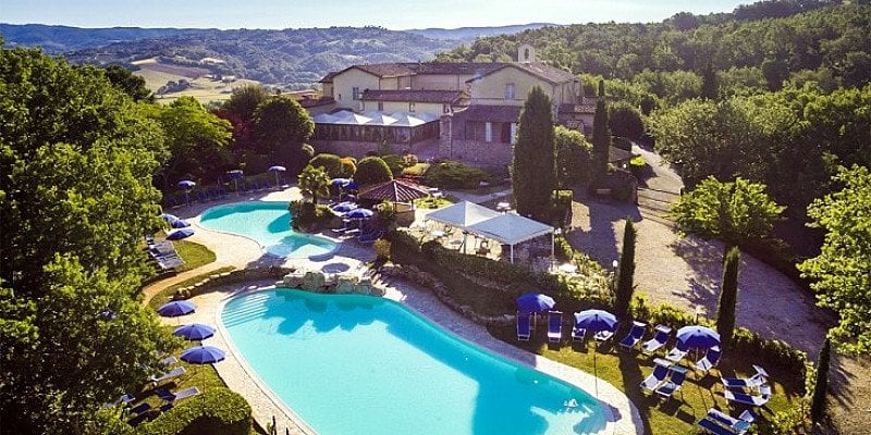 £249pp – Deluxe Umbria escape inc flights & meals, save 46%