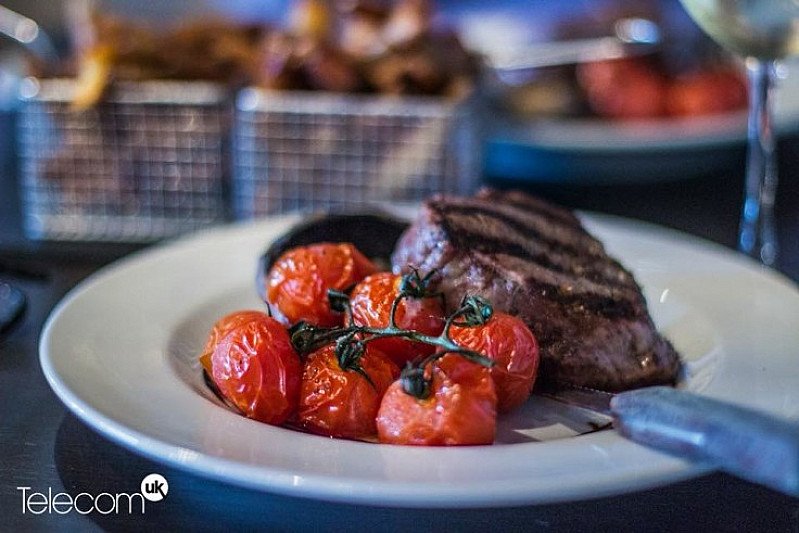 2 Steaks & Wine £28.95 - Midweek DEAL