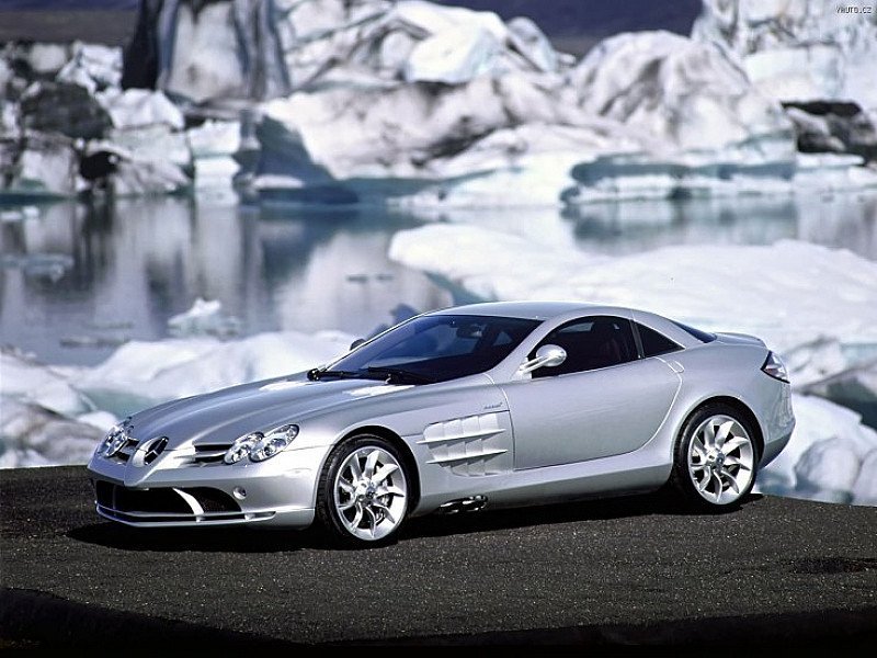 1:64 2004 MERCEDES SLR MCLAREN - Now £0.99!