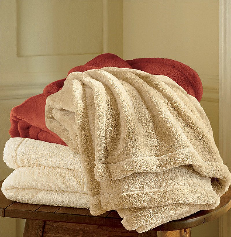Get warm - Wilko Ultra Soft Throw Cream 120 x 150cm: SAVE £2.00!